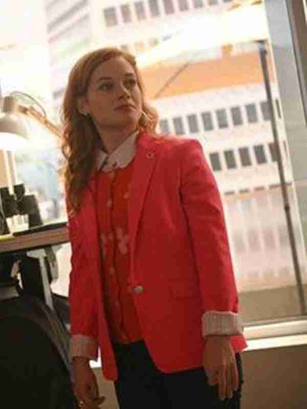 Zoey's Extraordinary Playlist Jane Levy Blazer